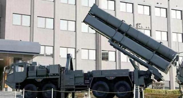 其实大家都看走眼了，真相远比表面看起来要阴冷得多：日本正在借着这股风浪，完成一场