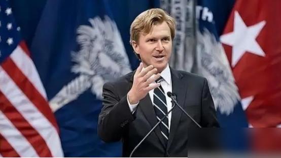 美国还是有头脑清醒的人的，美鹰派专家科尔比告诫美国人：别上俄、印、欧的当了，如果