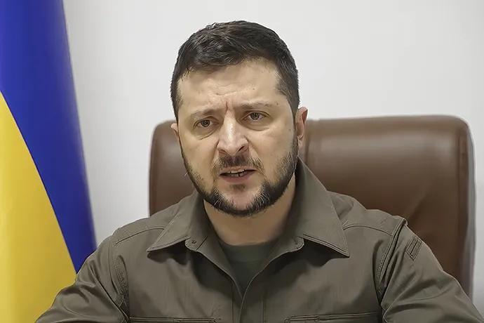 泽连斯基当面向特朗普摊牌：协议必须分两步走，少一步都不行！就在刚刚过去的2月