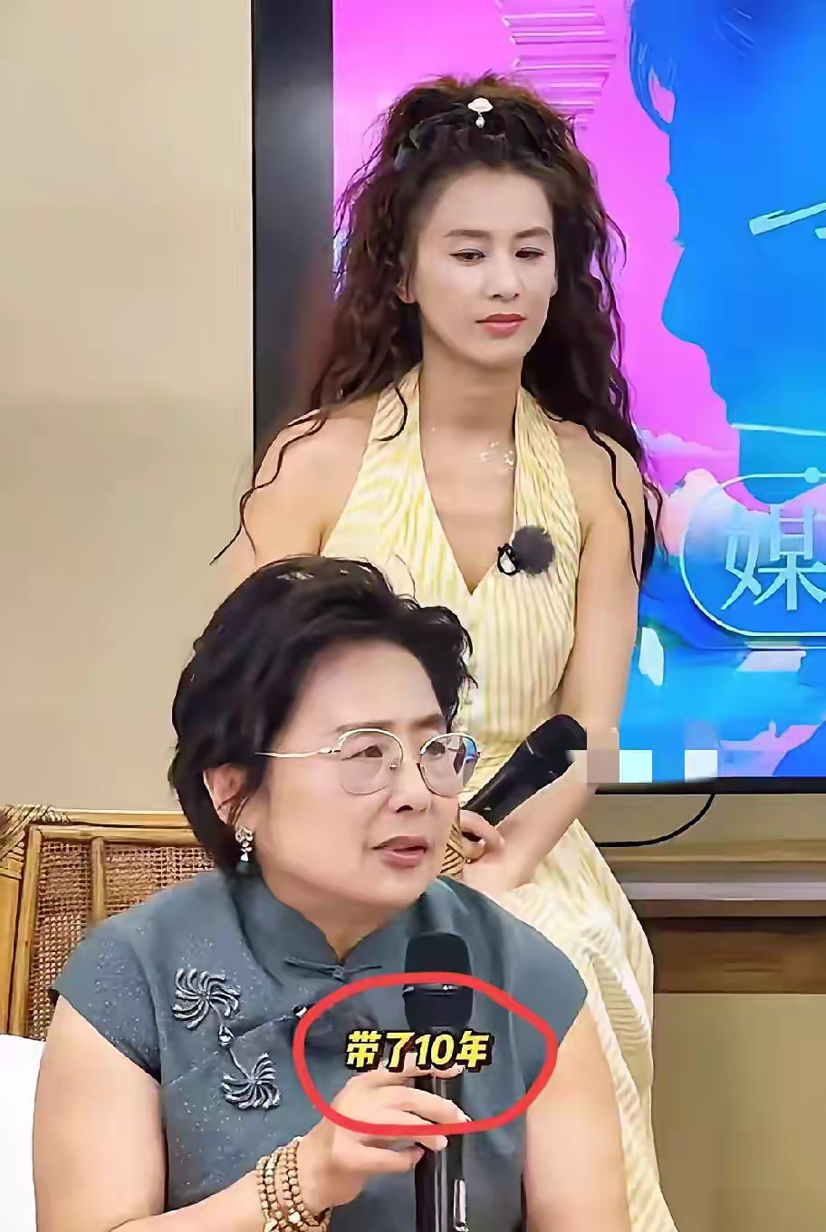 黄圣依妈妈最新采访直接掀了杨子家的老底，那个抢着喂安迪吃饭的"神仙奶奶"，压根没