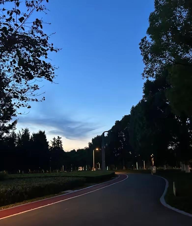 给大家提个醒，从8月7号晚上19点43分开始，非必要情况下，千万别在每天18点之