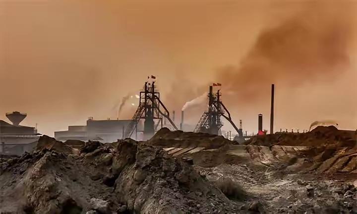 必须有清醒的认知，稀土提炼不是高科技，稀土矿也不是中国独有。早在1949年新