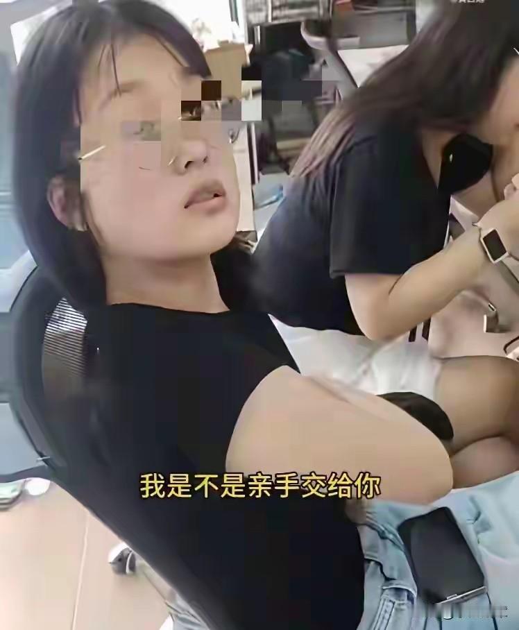火到国外去了！北京一名女子点了外卖，吃完了还投诉外卖员态度不好，没有送达，结
