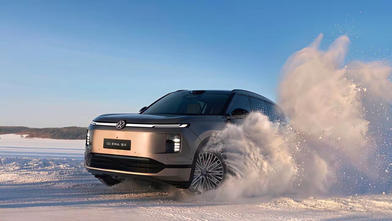 不管你关不关注，2026年的汽车圈，正悄悄发生这几大变化：1.电车续航焦虑已