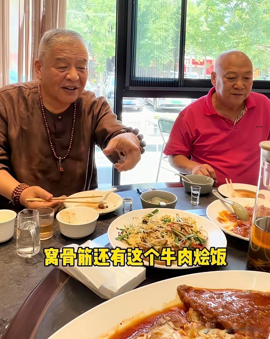 郭德纲原儿徒曹云金开的饭店火了？同行姜昆高徒刘惠请客都去那，菜名听着就馋人