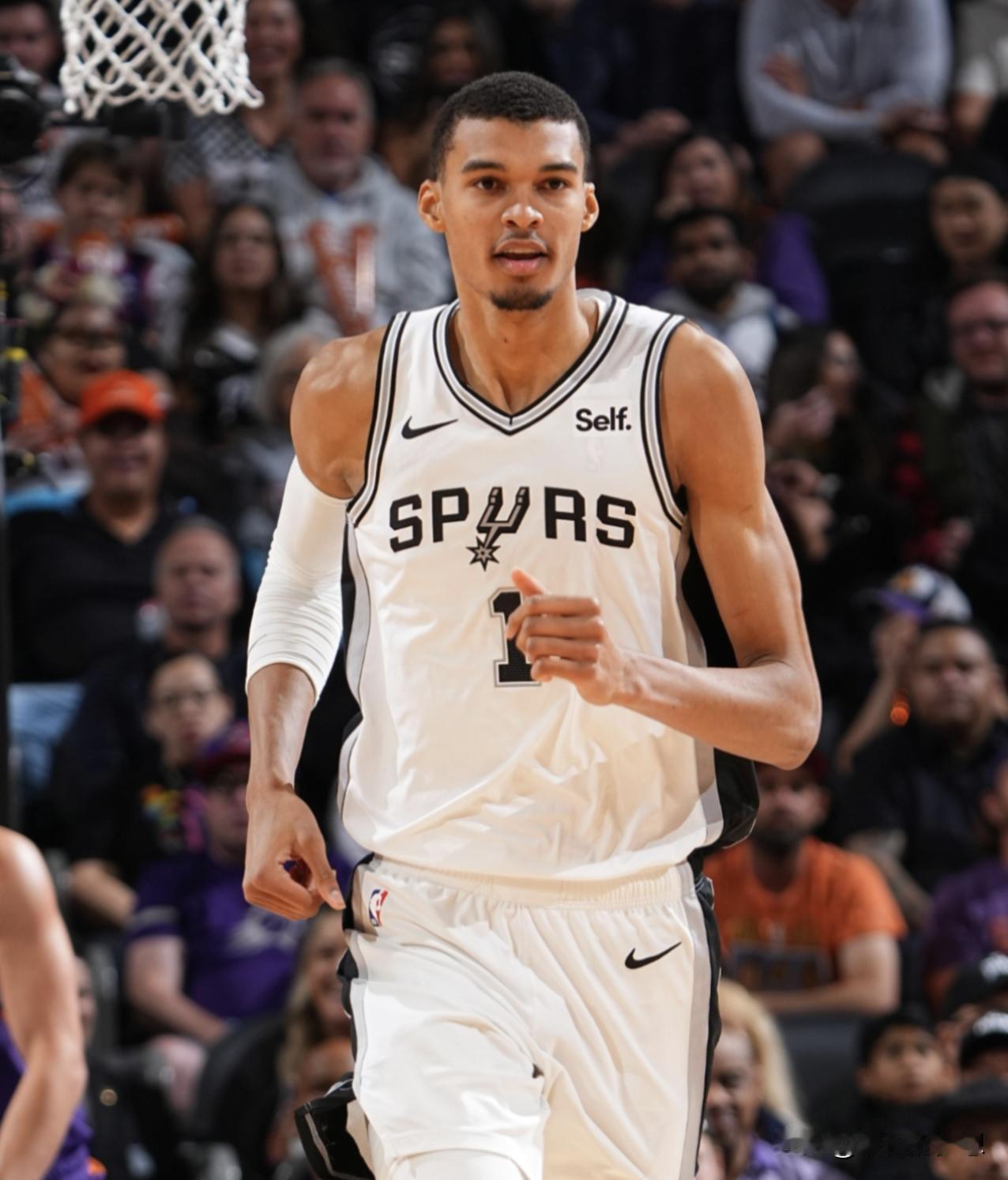 未来五年NBA的“两王”和“四个2”！大家认同吗？大王：文班亚马他是公认