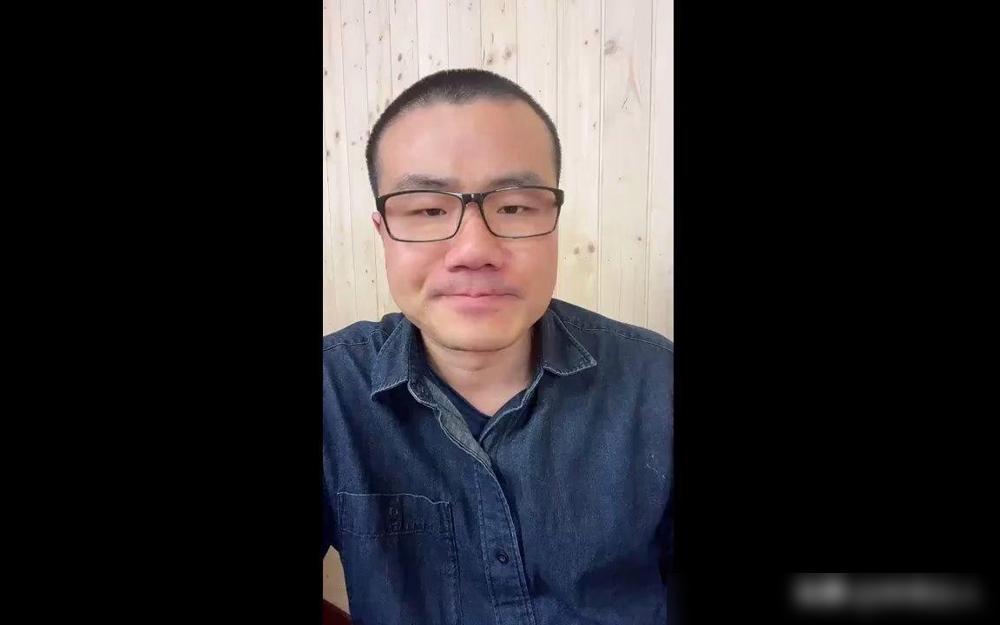 杜兰特憋了十年的话，终于还是没忍住。他说当年自己加盟73胜勇士，被骂了整整十年投敌。现在詹姆斯去了7