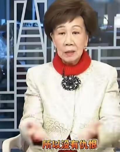现在的台湾出现了怪现象，主张“台独”的民进党党员吕秀莲、沈富雄、吴子嘉等人开