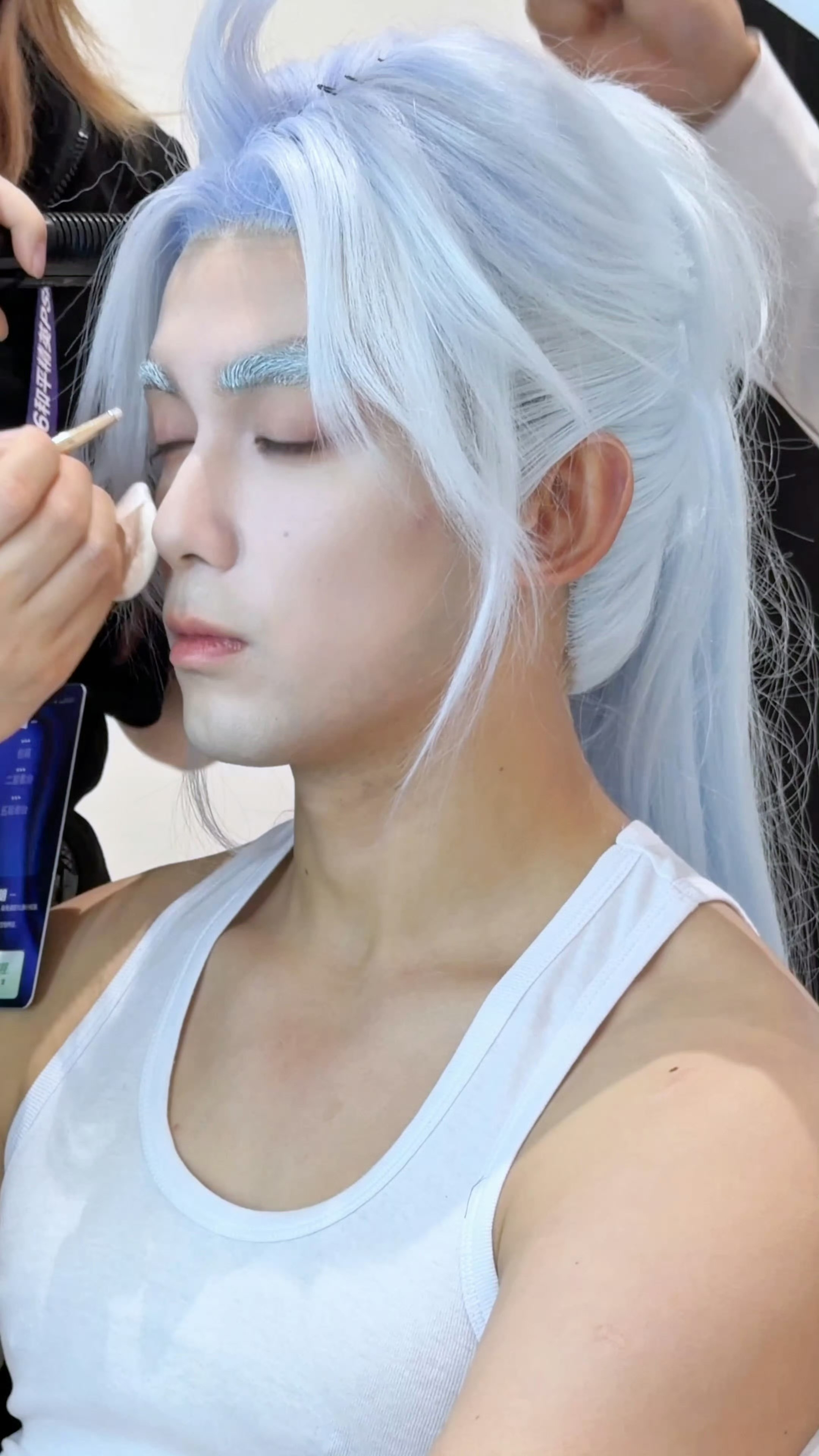 又被我蹭到了吴磊cos伏羲圣卦妆造吴磊建模怪cosplay就这样眉眼间全是侠客
