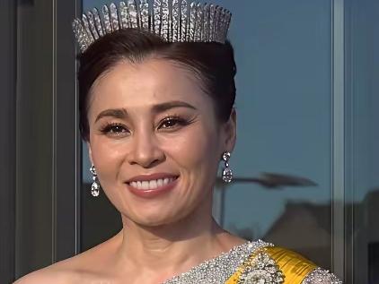 诗妮娜贵妃，怎么会是苏堤达的对手！曾经是，现在也是如此！当年的两人斗得可是“