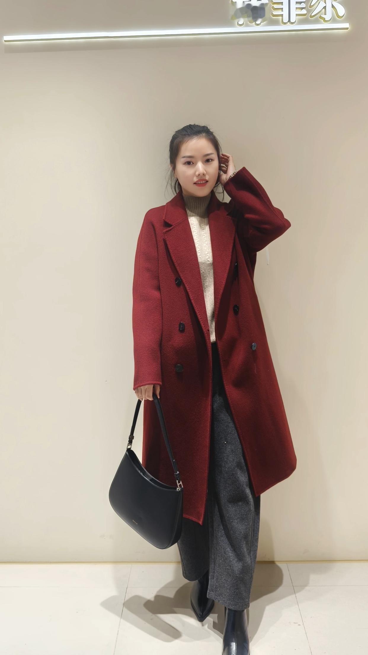 什么样的女人才能称得上有气质?热爱生活的女人有气质，享受生活的点滴。