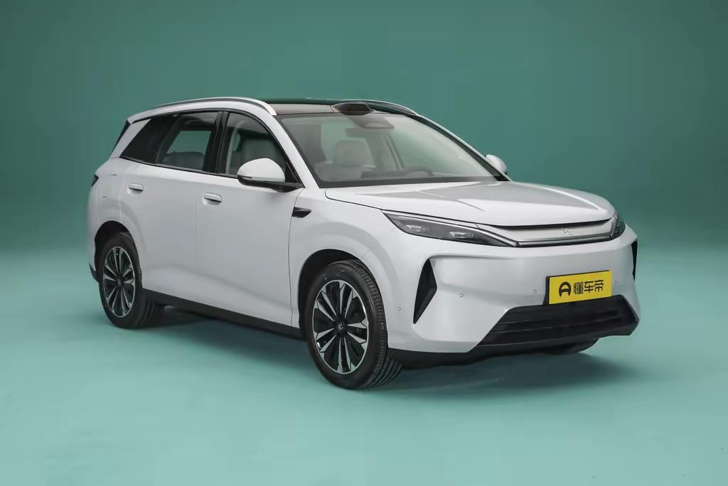 新款元PLUS，如果定价10.98万起，会成为2026年最畅销的车型。车身尺