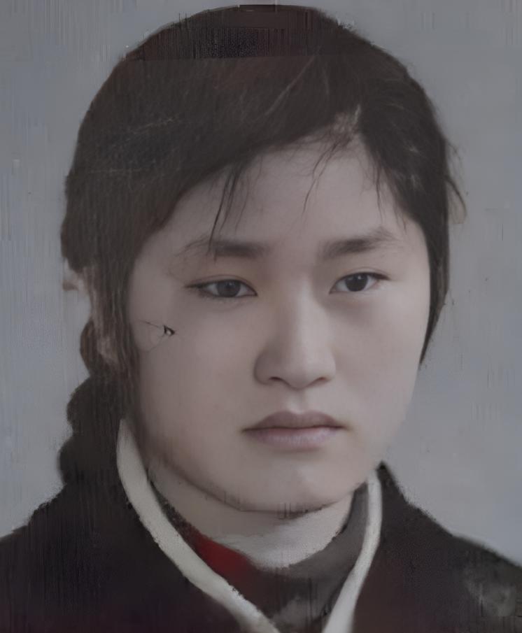 1973年,这名河南初二的女生因为英语试卷背面写了一句“我是中国人,何必学外文”