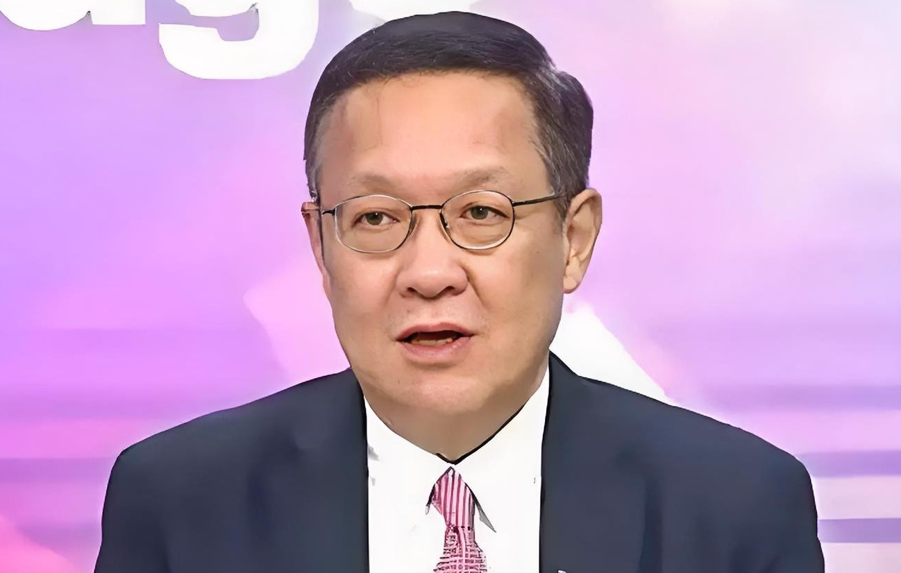 台湾时事评论员介文汲表示：这次中埃联合军演，中国大陆是抱着必胜的决心和信心去的，歼16完胜阵风战机。