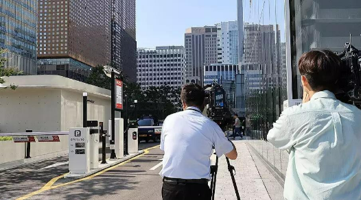30日上午韩国前总统尹锡悦再次拒绝出席金建希特检察的传唤调查，特检组已放出风声，