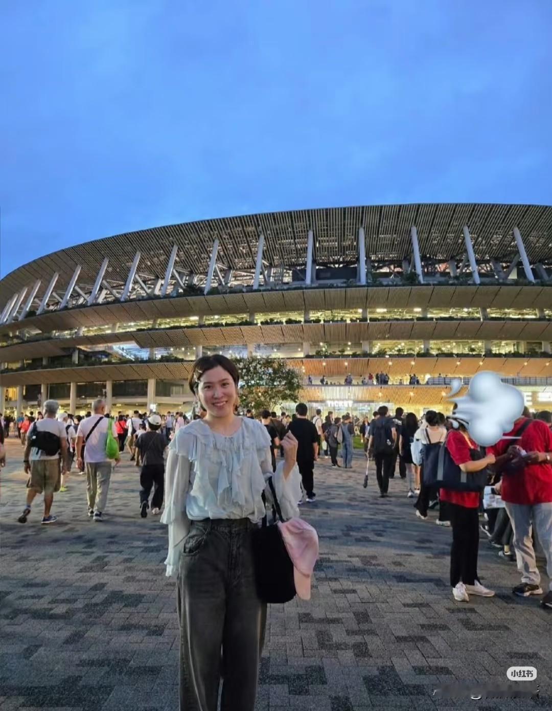 平野美宇首轮就遇上莎莎酱了。平野美宇好不容易拿了WTT提名参加中国大满贯赛，她