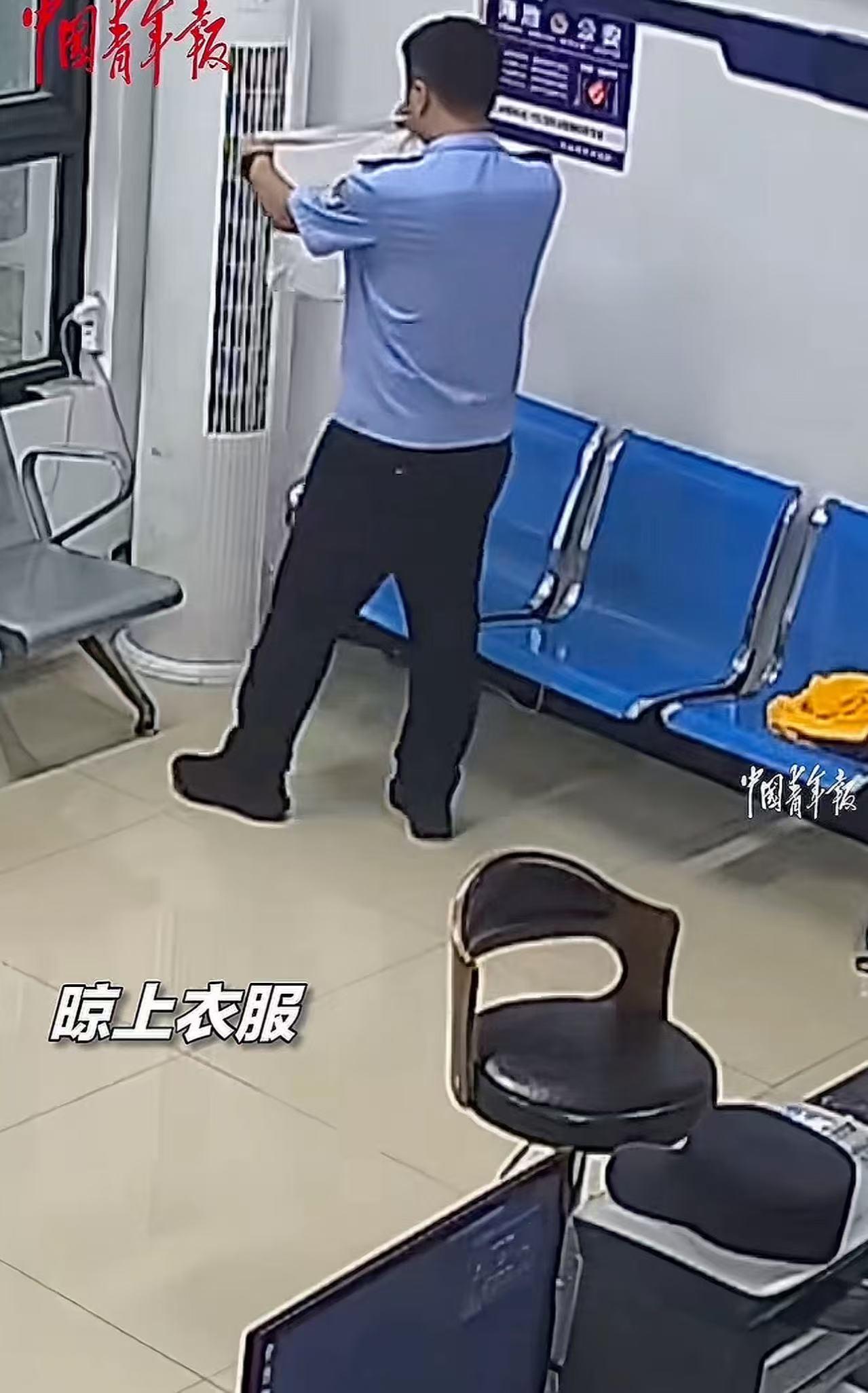 “这个派出所火到中国青年报！”河南绳池，外卖员妈妈带孩子送餐途中遇到大暴雨，走进