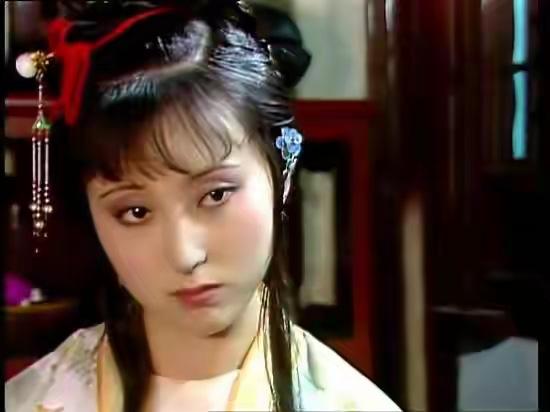 陶慧敏、陈晓旭，谁更像黛玉？陶慧敏更像林黛玉，但陈晓旭就是林黛玉。林黛玉