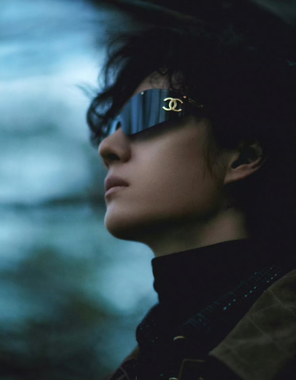 王一博巴黎时装周第三场香奈儿！！！全体起立！！！！太帅了我的天奶爷。王一博巴黎时