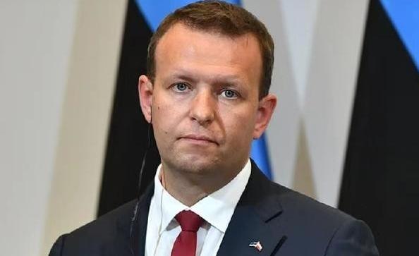 就问中国怕不怕？强大的爱沙尼亚向中国发出最后通牒，让中国必须在爱沙尼亚和俄罗斯