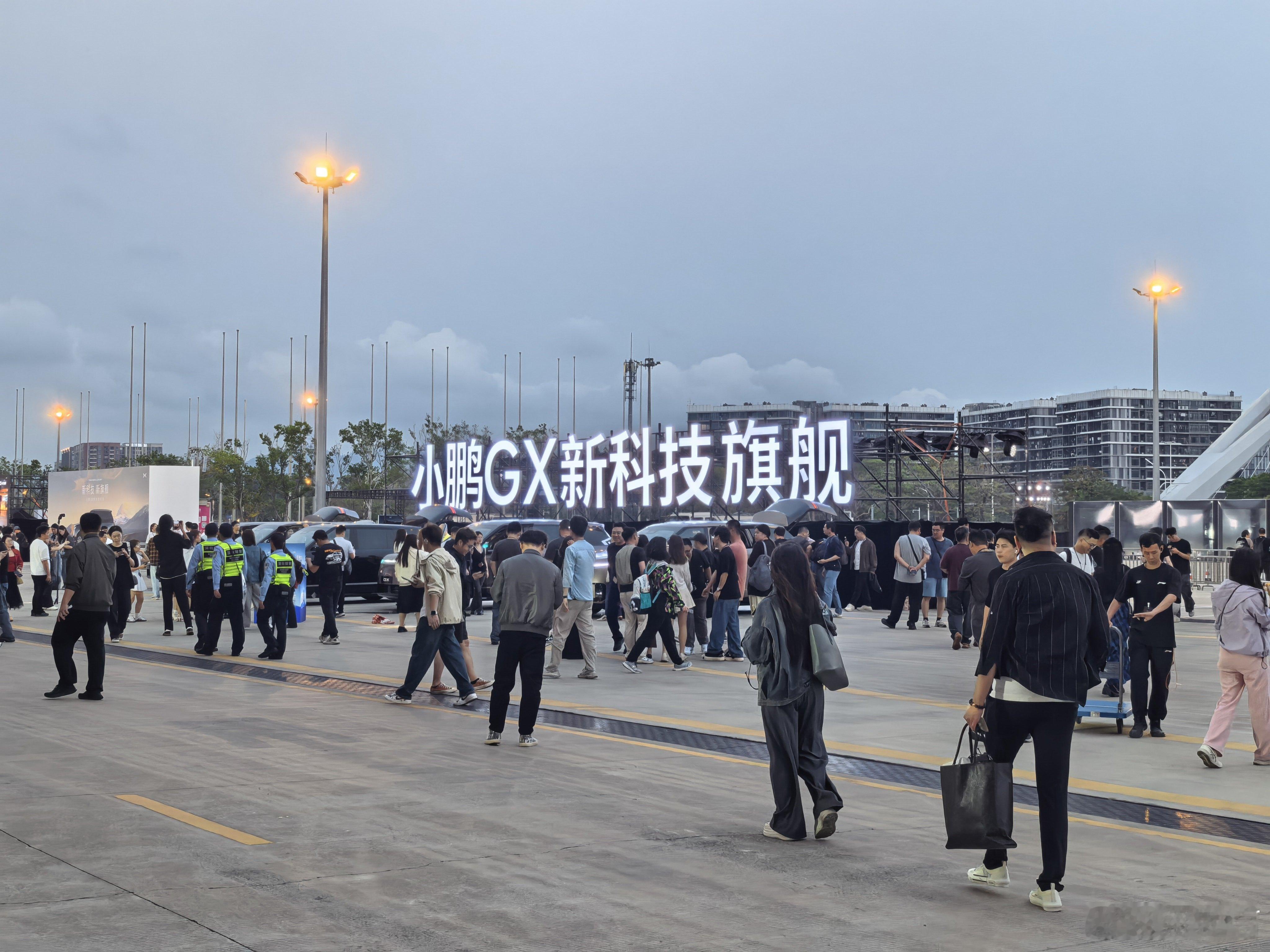 我不允许你还不知道大湾区揽胜，这派头子可以的。