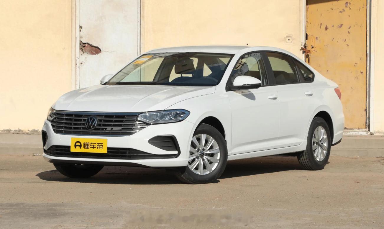 2026款大众朗逸自动得逸版的实车图曝光新车的指导价为12.09万元搭载了1.5