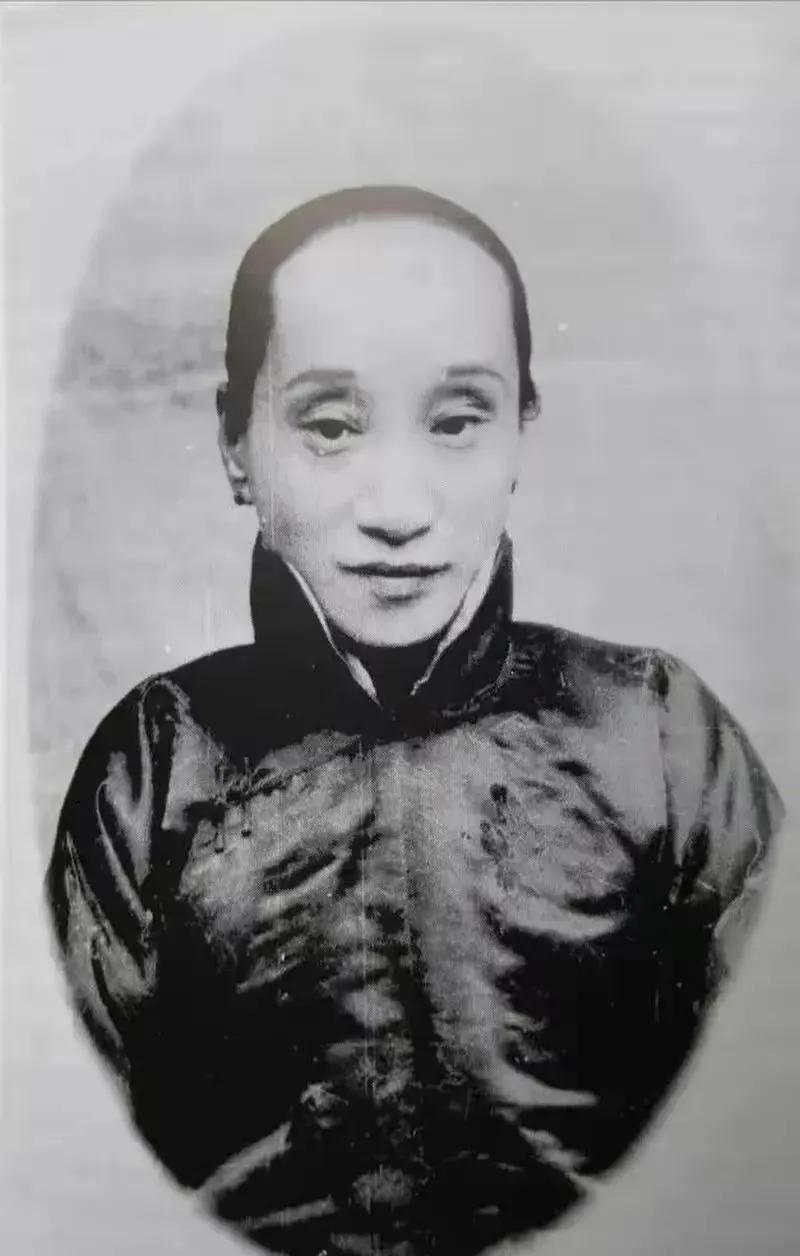 1947年，朱安病逝。临终前，留下的遗愿是：“把我和大先生葬在一起！”谁知，许广