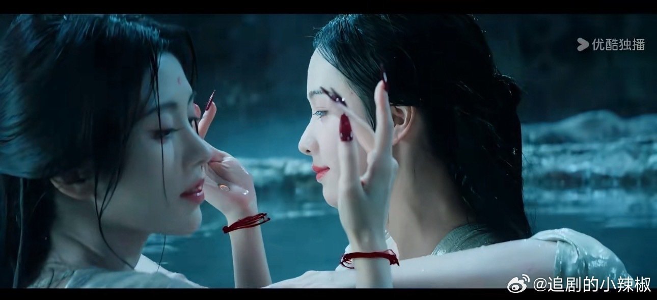 郭敬明拍双女镜头还是有两下子的。。