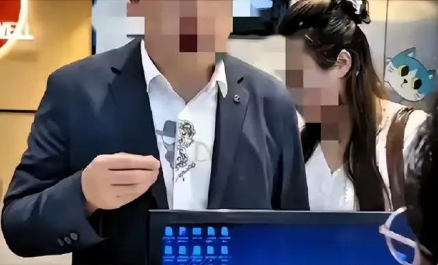 山东济南，有一对男女约了去酒店开房，根据规定，酒店要求顾客实名制，但是这俩人拒绝
