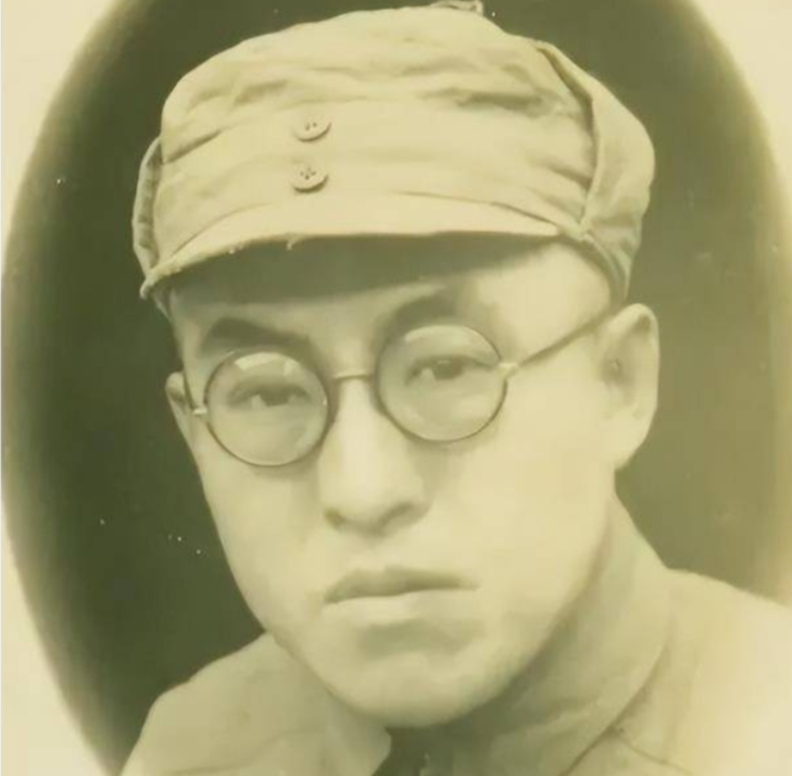 1941年，刘厥兰奉命去炸鬼子碉堡，没想到一时着急把炸药包放错了地方，轰隆一声巨