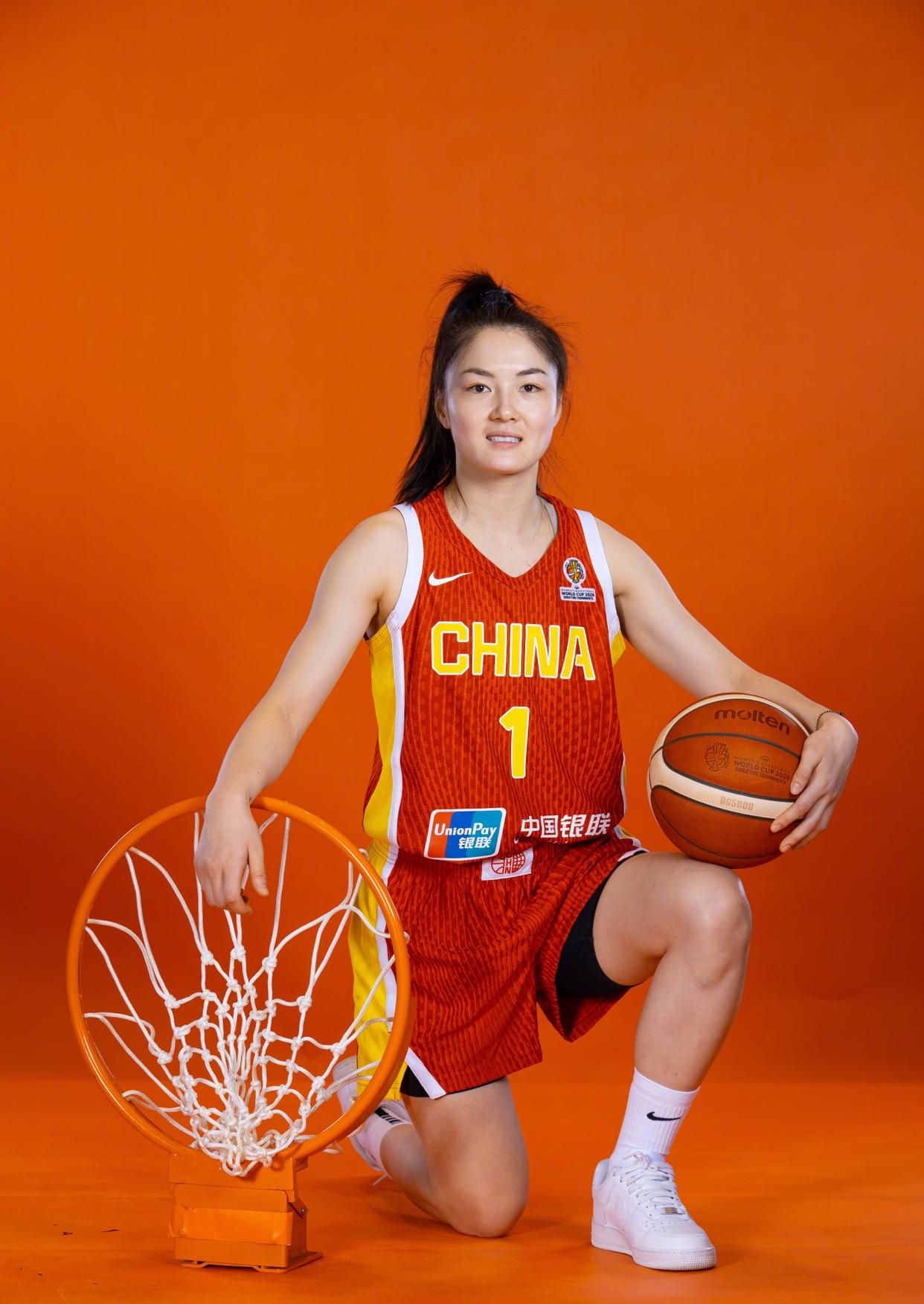 张曼曼若自己还调整不过来，也就这次了！通过昨晚的比赛，关注到女篮张曼曼的网友