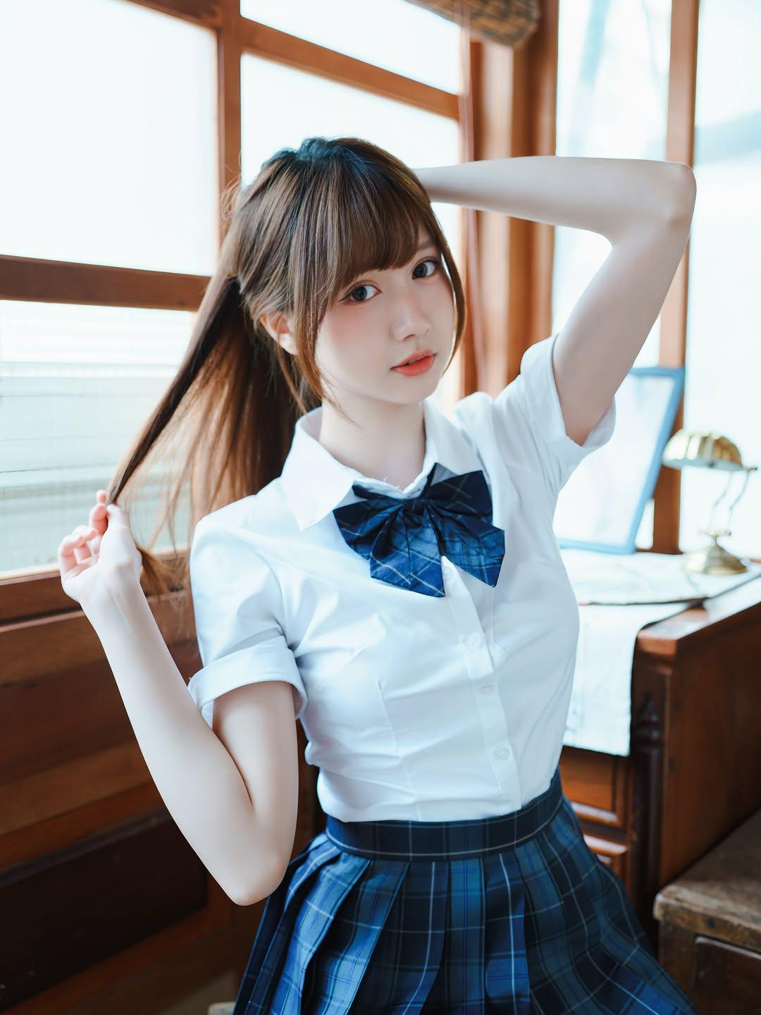 元气少女，青春洋溢，校园风穿搭，甜美可爱！💕📚👩‍🎓性格阳光的美女是什么