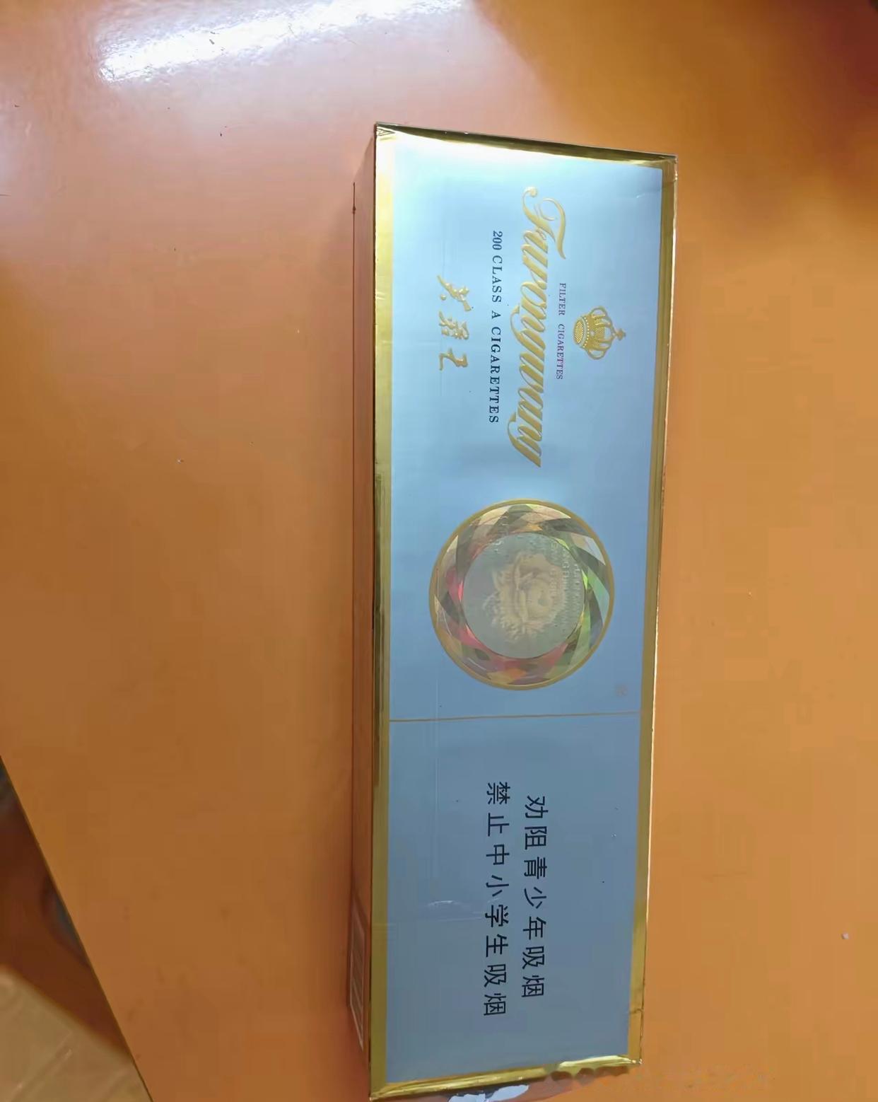 🚬“印钞机”行业也慌了？！年轻人不抽，老烟民不买，烟到底怎么了？家人们，真不