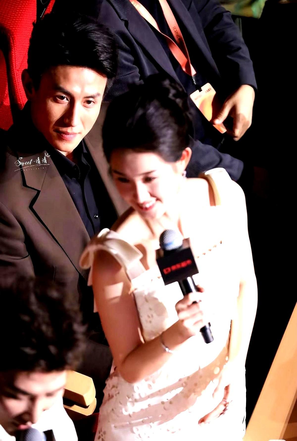 本来都打算不磕刘萧旭和郭宇欣了，结果刷到同框照瞬间破功——这俩站一起的感觉真不一