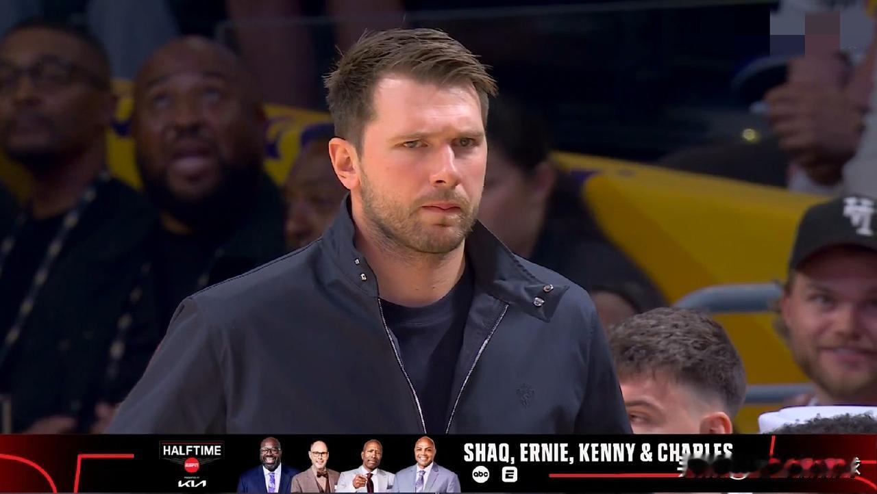 前NBA球员帕森斯真是胡说八道！最近帕森斯在参加的一个节目中，聊到了东契奇和布伦
