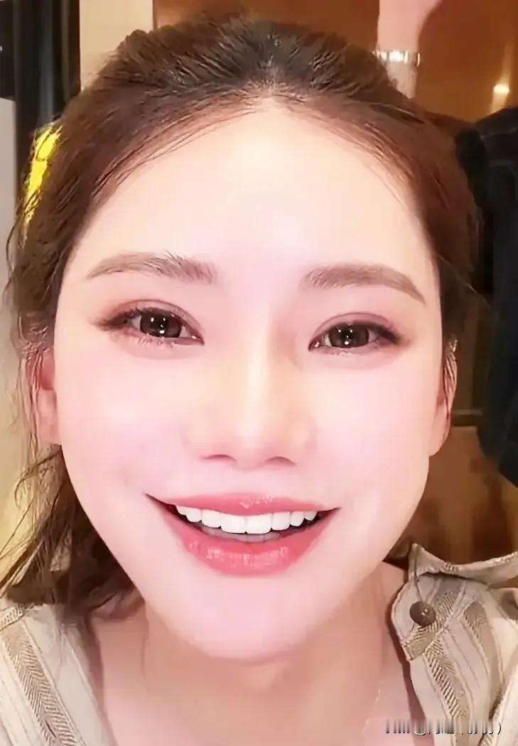 明眼人都看得出来，马筱梅一直在刻意跟兰姐较劲，处处暗藏小心思，明明是一家人，却处