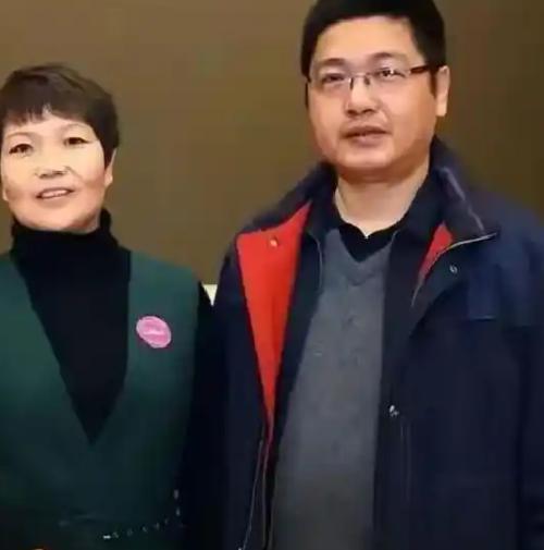 绝地反击！1998年，河北1男子，婚后不想工作，请求妻子供他读硕博。没想到，妻子