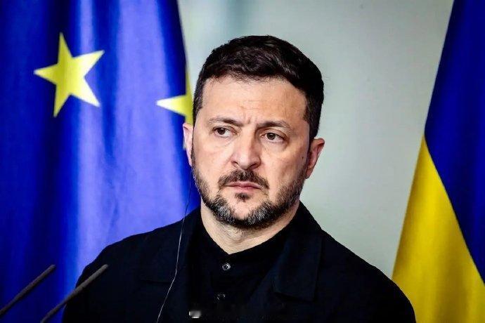 乌克兰总统泽连斯基在接受乌克兰媒体采访时的主要声明：1.乌克兰计划就领土问题