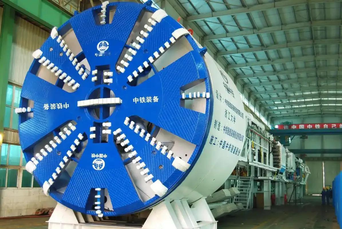 中国商家这次没惯着！广州出的两台盾构机，按合同该付尾款才能发，印度客户想先提货再