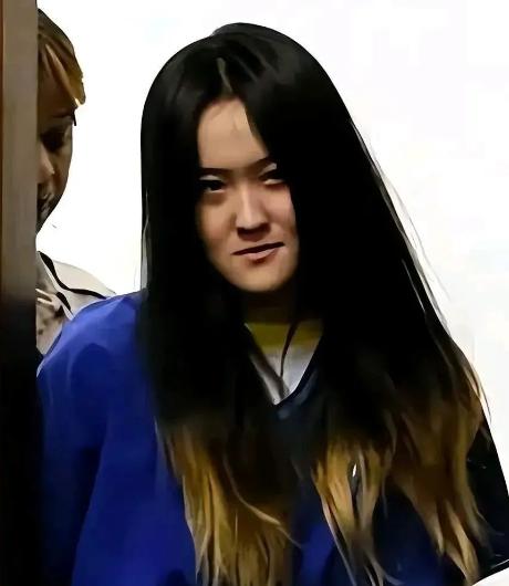 2015年，赴美女留学生拿烟头烫同学，扇耳光，法庭上她目中无人，公然叫嚣：“能快