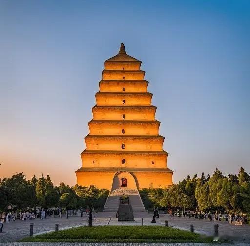 你当年是哪一届高考我是1995年参加高考，我属龙的，76年出生。我们是文科班，当