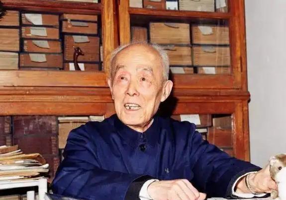 🌞曾任北大副校长的季羡林曾说:“大多数人来到这个世界上就是凑数的，为了一口
