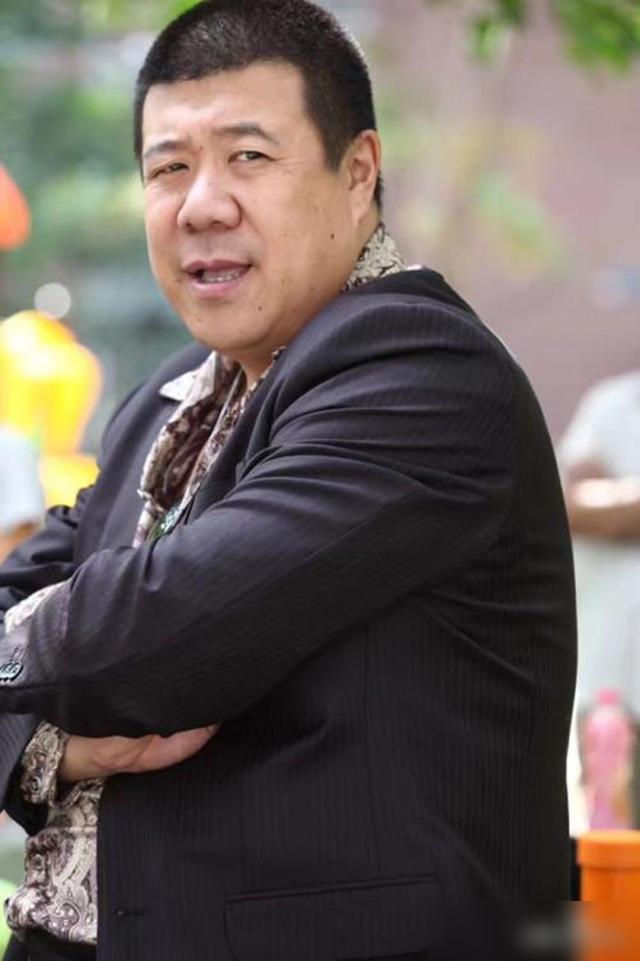 许大马棒秦卫东，喝酒喝到老婆相继离开，肝病缠身，暴瘦80斤直接退出江湖。你以