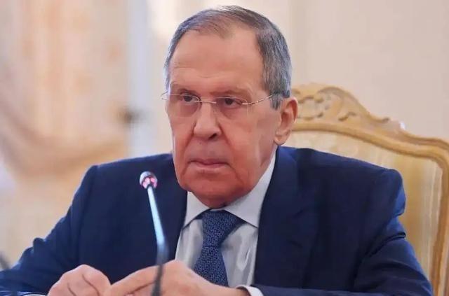 全面“瘫痪”？俄罗斯发生前所未有一幕，足以让中国提高警惕！2025年12月初，俄