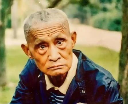 1930年，上海滩，万籁声与德国拳王克利的较量，克利狂妄叫嚣：“这小子撑不过三拳
