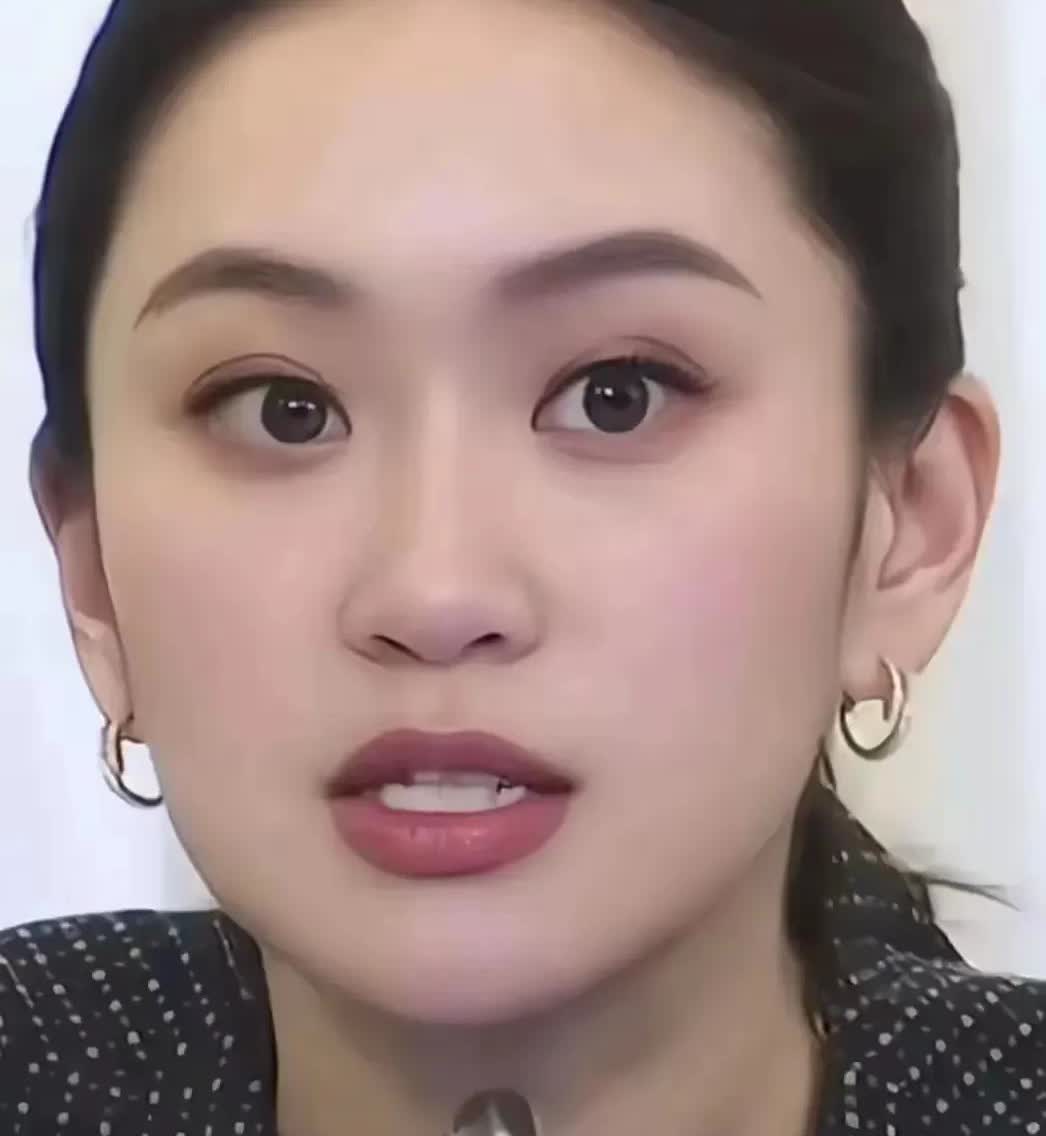72岁洪森未能扳倒38岁的佩通坦。洪森做初一，他信做十五。他信发声力挺女