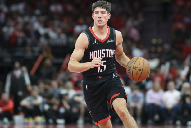 谢泼德全程正负值最高，拼到5犯被喷一个新秀能打成这样不错了，看看阿门，柯基这