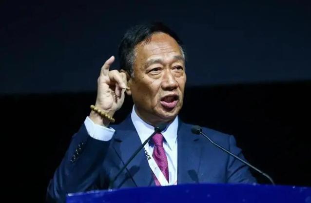 这大概是全球电子代工巨头富士康近年来最刻骨铭心的一课了。 几年前，郭台铭雄心