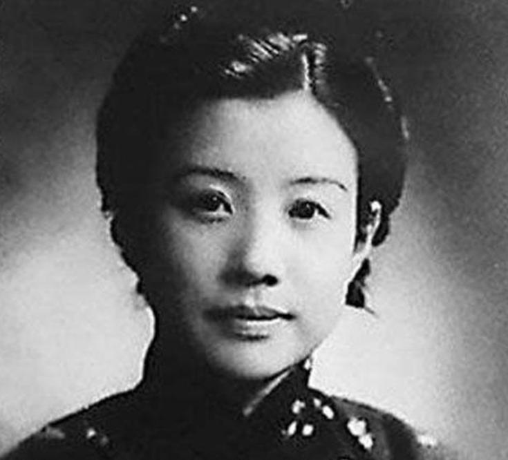1922年，45岁的林桂生与黄金荣离婚后，带着5万大洋，直接住进了小弟杜月笙的洋