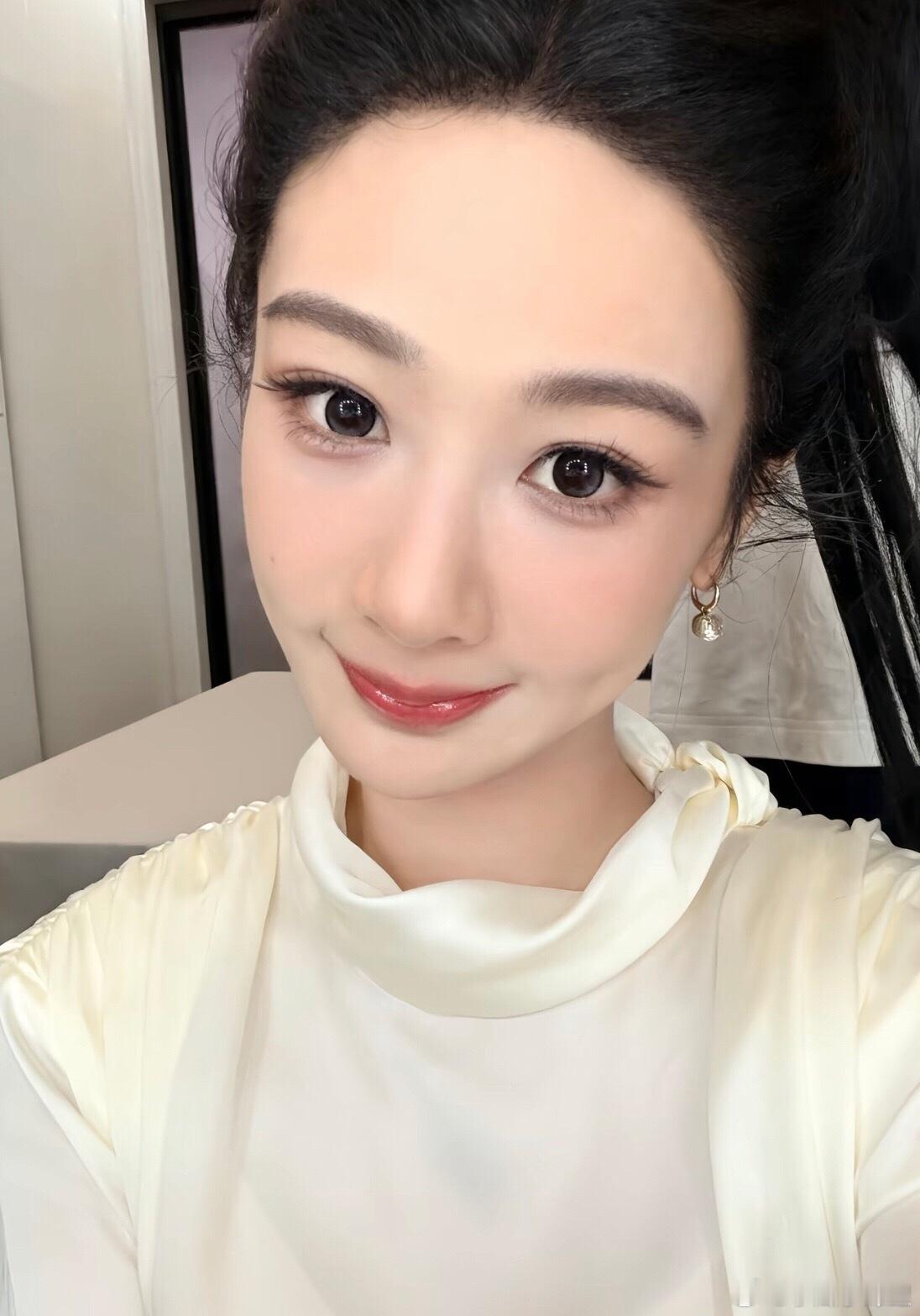 啊呜我是凭运气刷到的美一大跳的杨紫哦